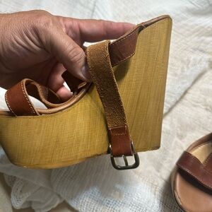 Steve Madden size 6 or 36eu, heels bin5, wood heels, leather straps